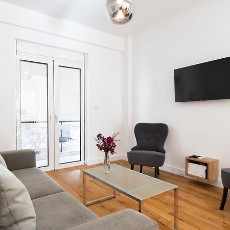 Wonderful Central Athens 2 Bedroom 2 Bath Sleeps 8 Luaran gambar