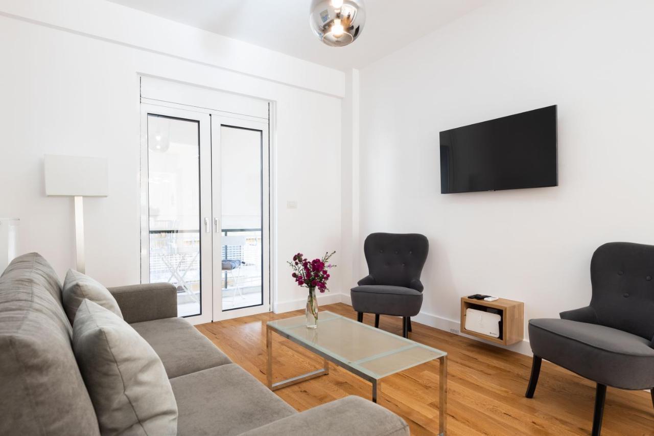 Wonderful Central Athens 2 Bedroom 2 Bath Sleeps 8 Luaran gambar