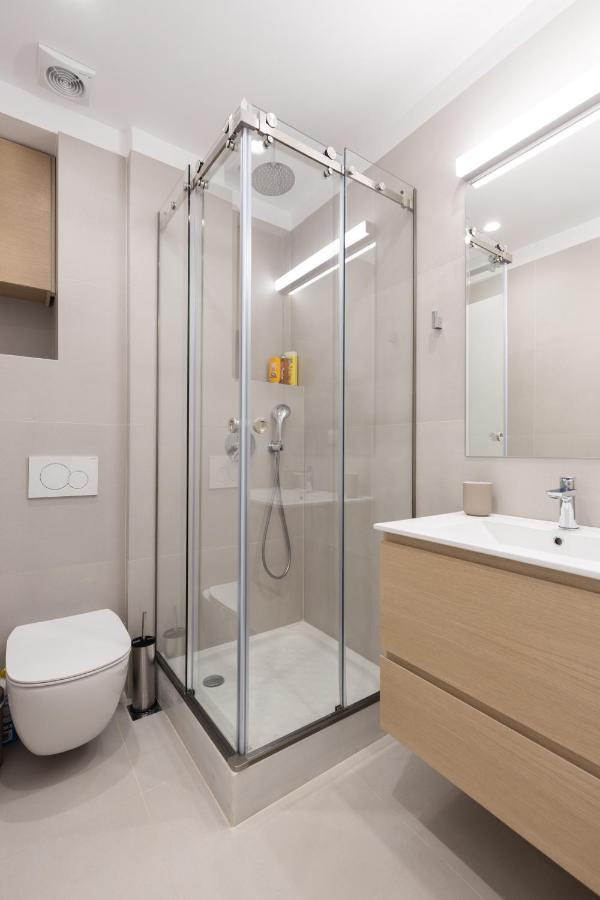 Wonderful Central Athens 2 Bedroom 2 Bath Sleeps 8 Luaran gambar