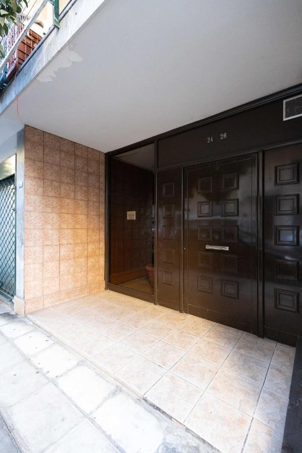 Wonderful Central Athens 2 Bedroom 2 Bath Sleeps 8 Luaran gambar